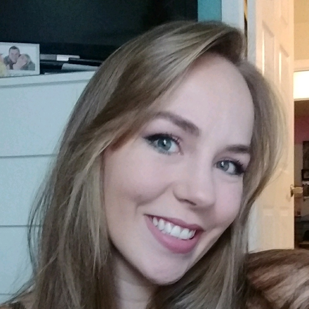 Meet your Posher, Adrienne